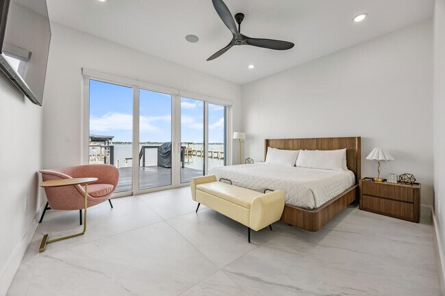 Building Photo - 2175 S Tropical Trail