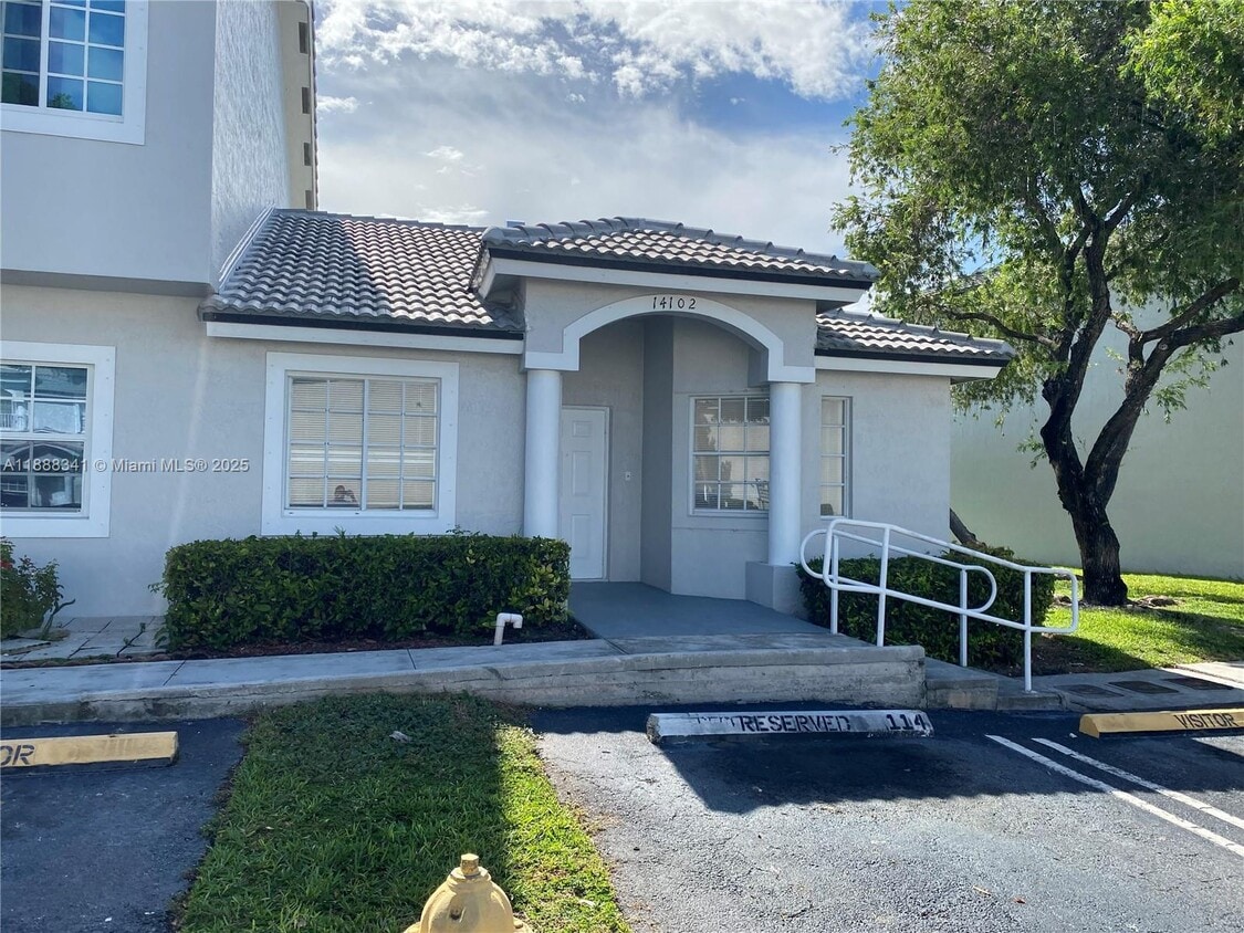 Foto principal - 14102 SW 120th Ct