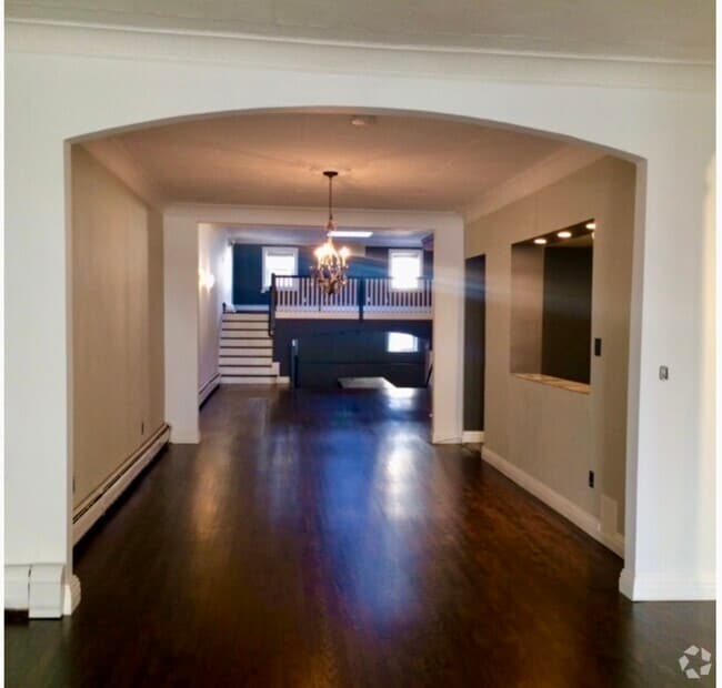 Building Photo - 471 Palisade Ave
