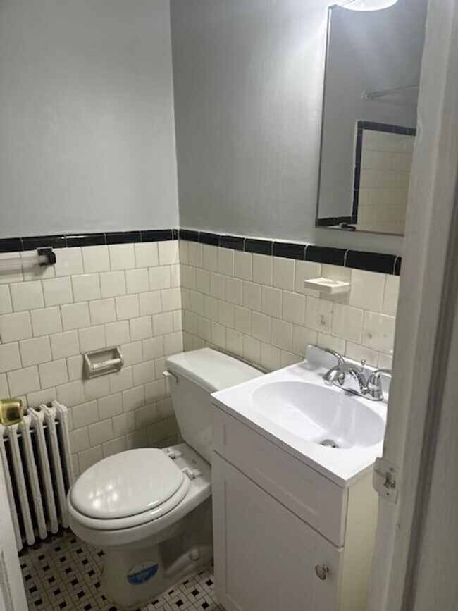 Photo - 1124 16th St NE Apartment