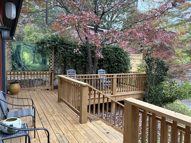Building Photo - 250 Ridge View Cir