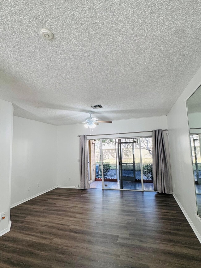 Foto del edificio - 12113 SW 2nd St