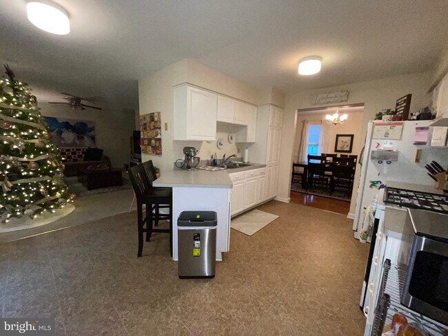 Foto del edificio - 22120 Victoria Cir