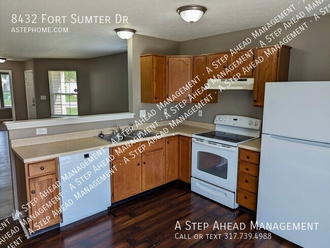 Building Photo - 8432 Fort Sumter-3 Bed/2 Bath-Move-in Ready