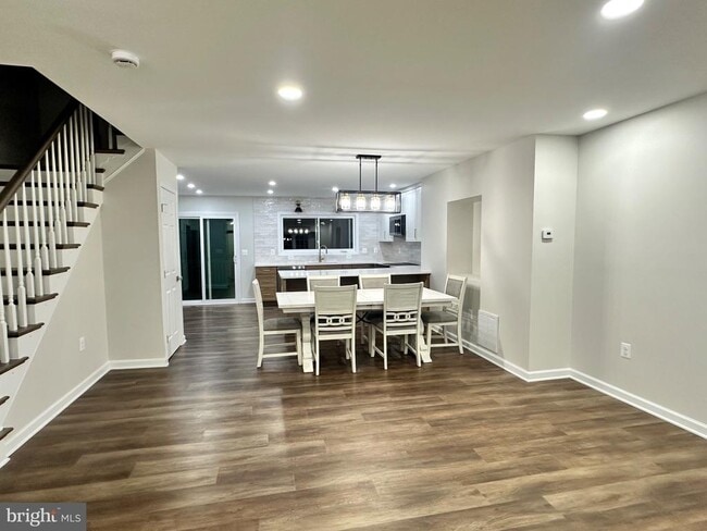 Foto del edificio - 5016 Lambsgate Ln