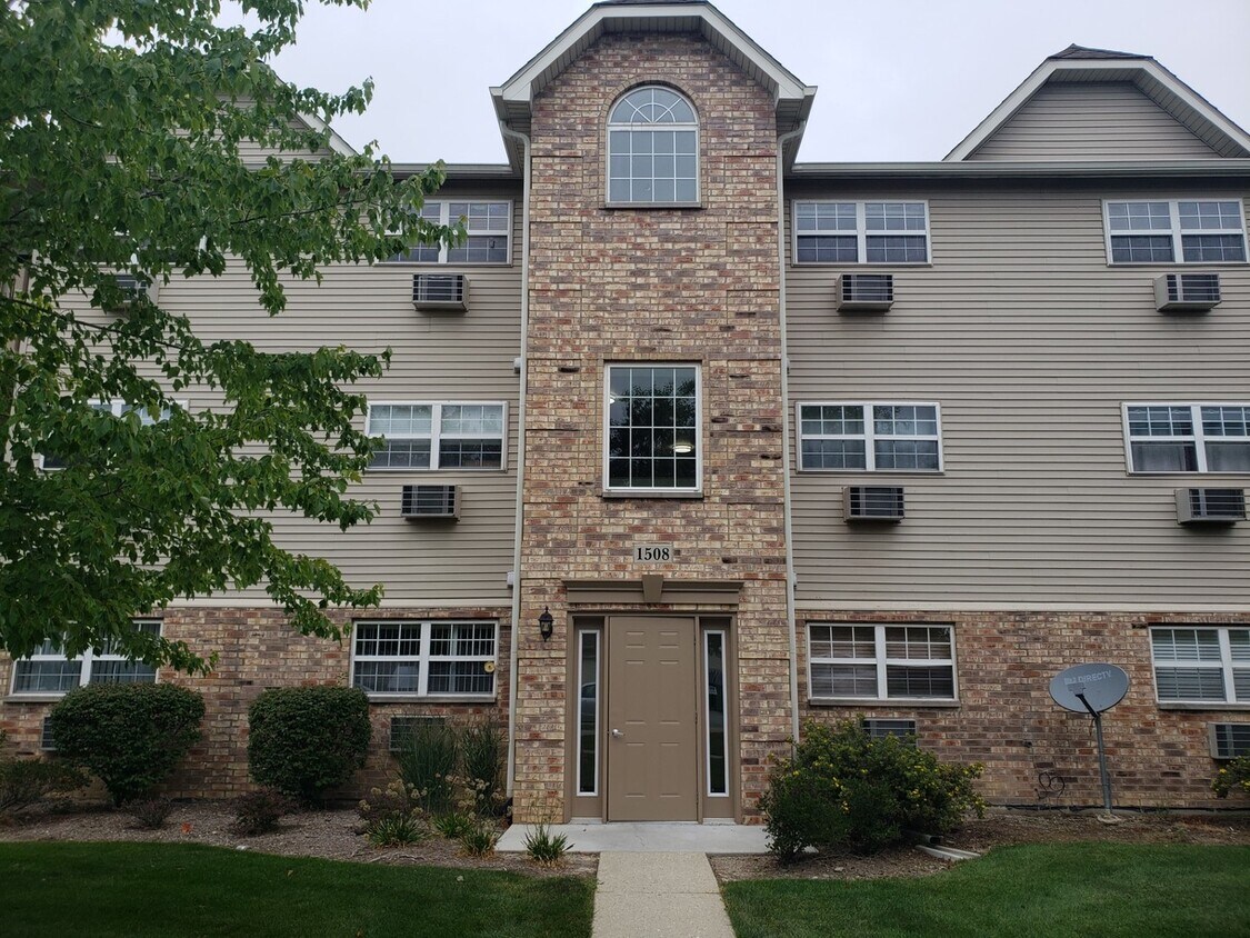 1508 Spring Brook Ct Unit 3B, Round Lake Beach, IL 60073 Condo for