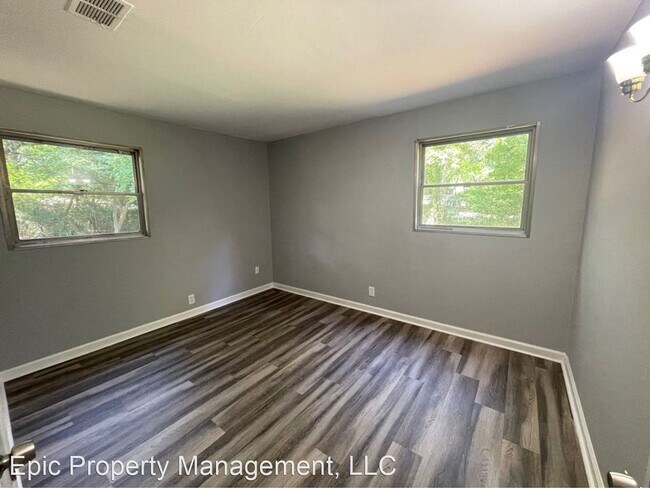 Foto del edificio - 3 br, 2 bath House - 922 King Richard Dr
