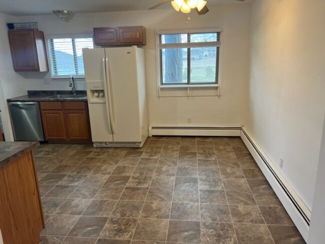 Foto del edificio - 1335 S Lowell St