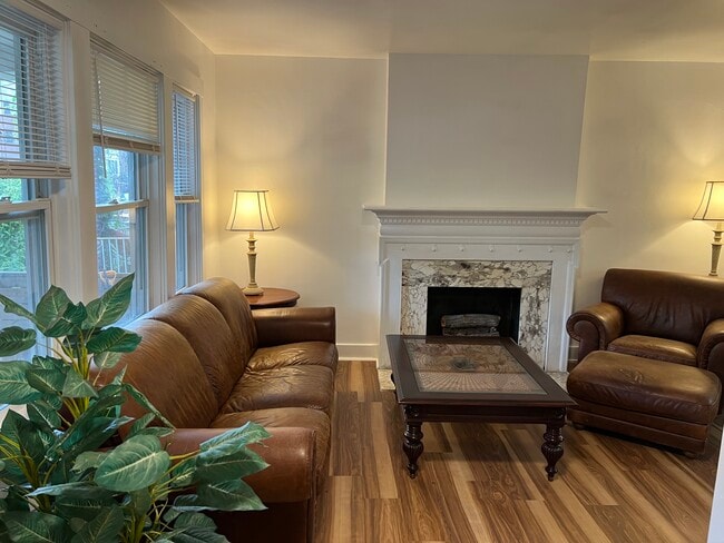 Building Photo - 5612 Forbes Ave