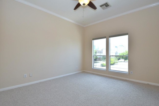 Ample 3rd floor master bedroom - 1706 Dennis St
