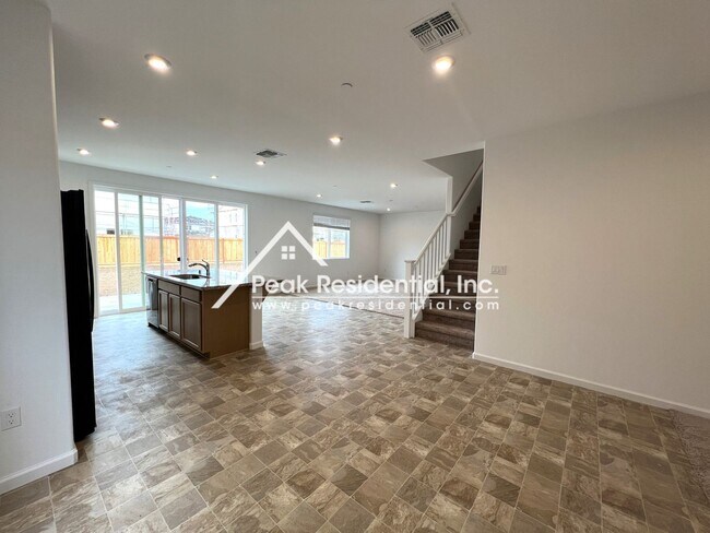 Building Photo - 4 br, 3 bath House - 10466 Saloni Wy