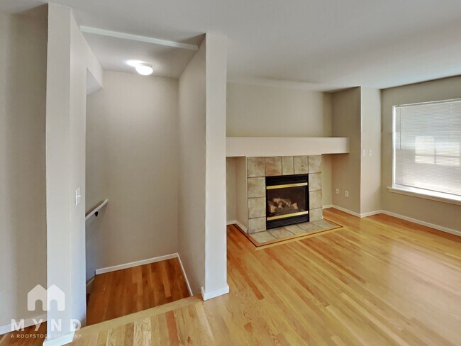 Foto del edificio - 323 NW 103rd St