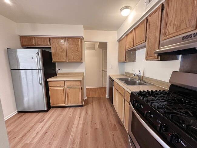 Building Photo - 5000 Carriage Way Dr