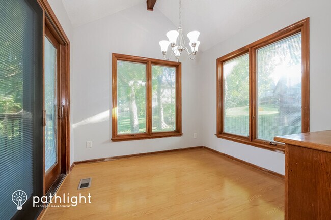 Foto del edificio - 5208 NW Walden Dr, Kansas City, MO, 64151