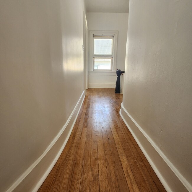 Building Photo - 29 Leverett St