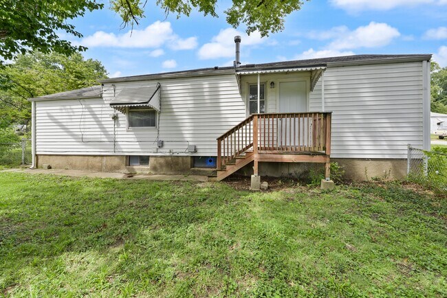 Building Photo - 10139 Cabot Dr