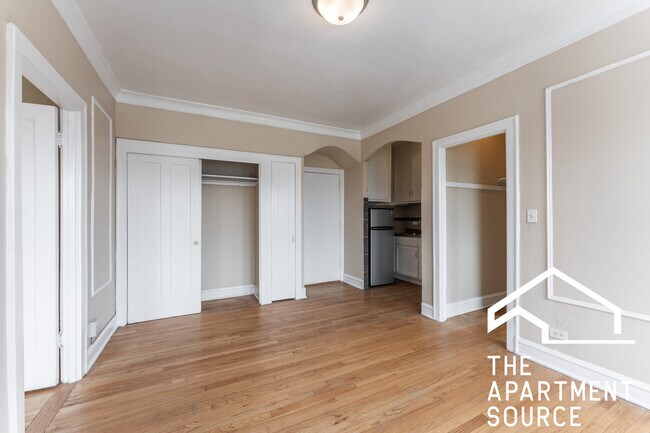 Foto del edificio - 2801 N Keating Ave