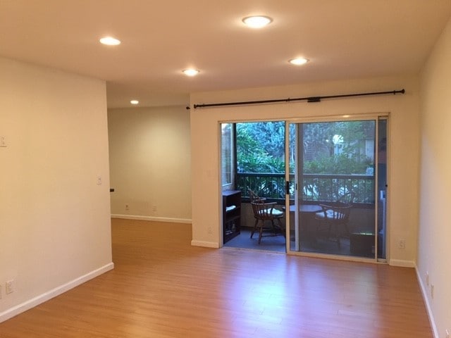 living room - 18307 Burbank Blvd