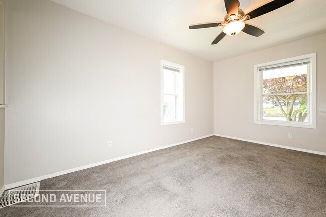 Foto del edificio - 236 Grace Ave