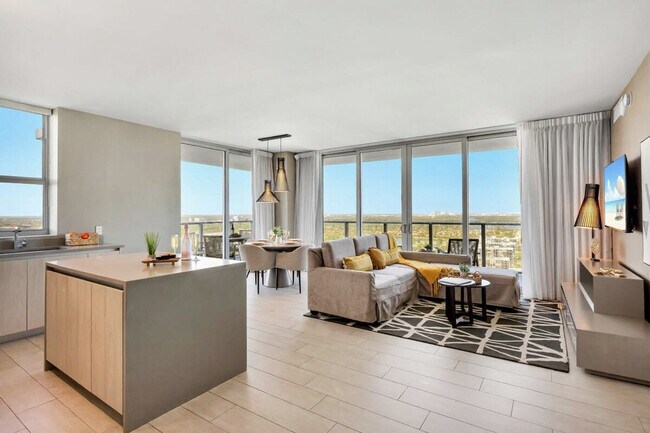 Building Photo - 4010 S Ocean Dr