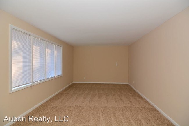 Building Photo - 3341 Wedgewood Dr