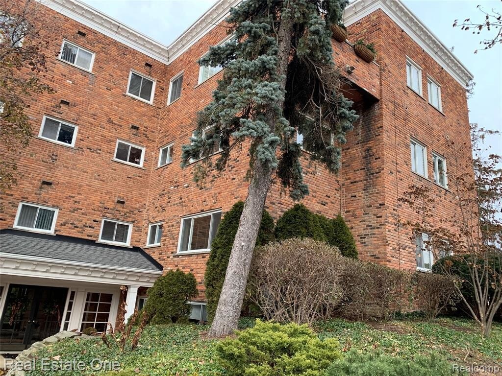 Primary Photo - 450 Oak Ave