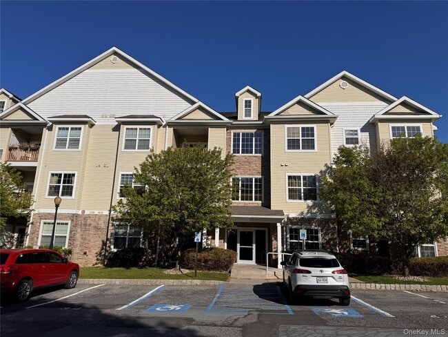 Building Photo - 935 Tower Ridge Cir
