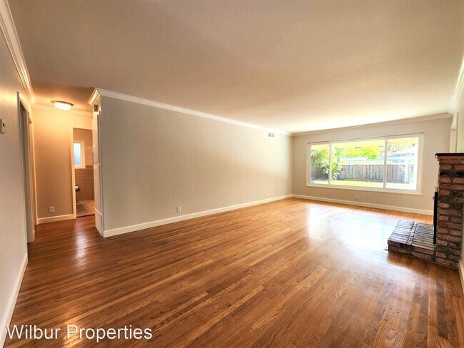 Foto del edificio - 3 br, 2 bath House - 415 Durham Avenue