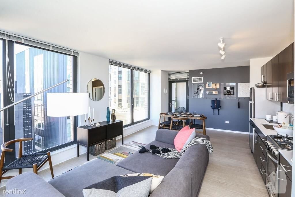 Foto principal - 720 N LaSalle Dr