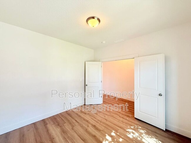 Building Photo - 11108 NE 133rd Ct