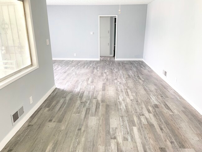 Foto del edificio - 3772 Lockland Dr