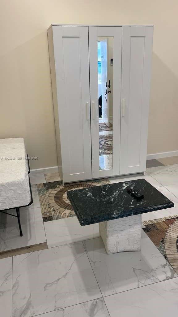 Foto del edificio - 1150 Normandy Dr