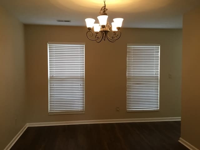 Building Photo - 2186 Ferndown Dr