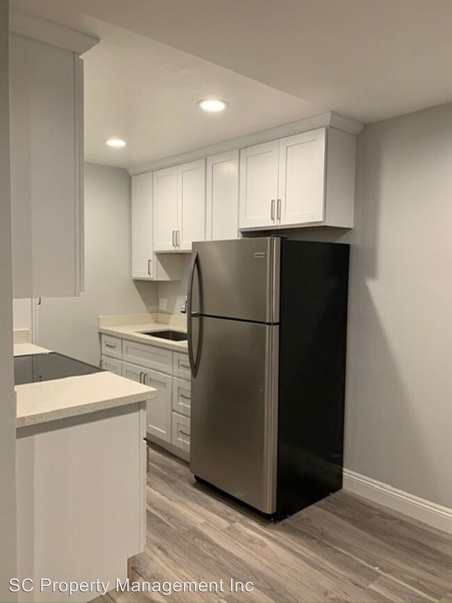 Building Photo - 33 E 40th Ave