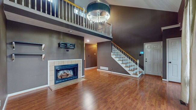 Building Photo - Chic Lyndon 3 Bedroom/2 Bath Rental Home w...