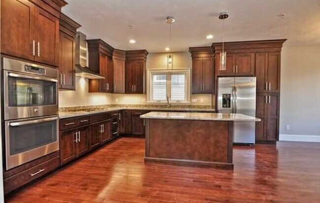Building Photo - 126 Oxbow Rd