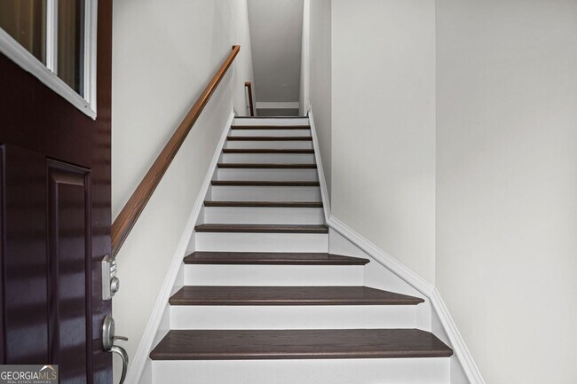 Foto del edificio - 2779 White Oak Ln