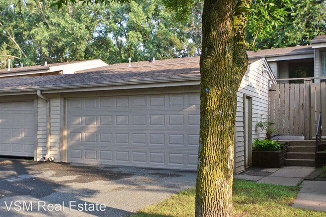 Building Photo - 2 br, 1.5 bath House - 6363 Aspenwood Plaza