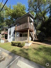 Building Photo - 1530 Live Oak Dr