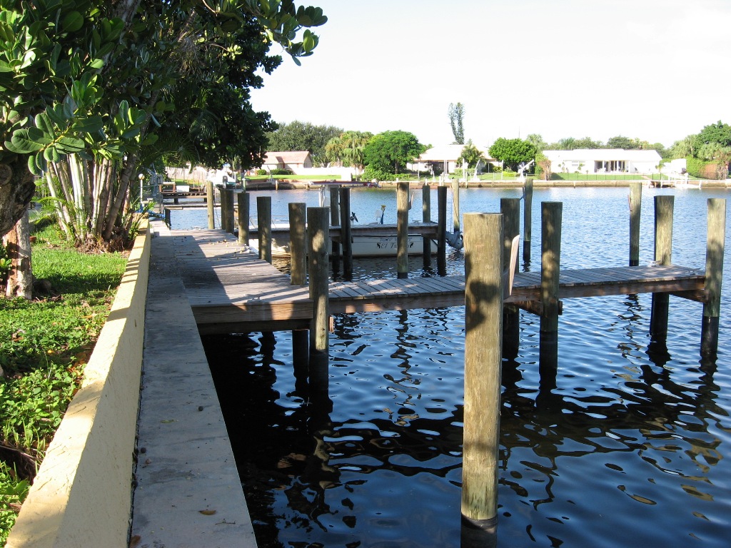 Boat Slips - 549 W Kalmia Dr