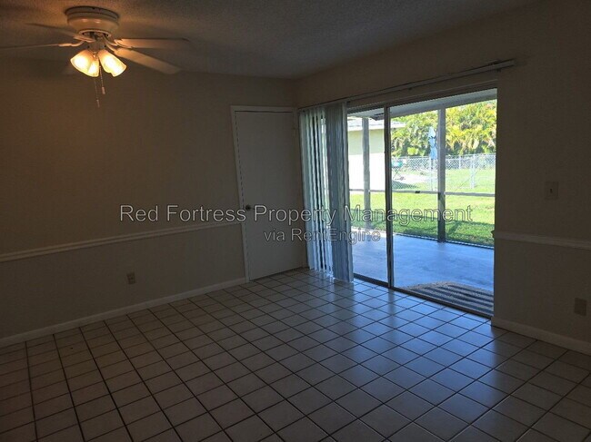 Foto del edificio - 1049 Ridgeway Dr