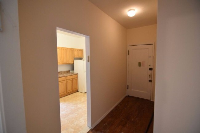 Foto del edificio - 640 E 2nd St