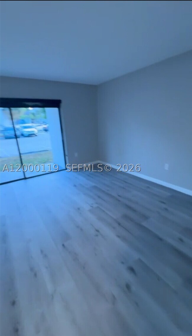Foto del edificio - 7100 NW 179th St