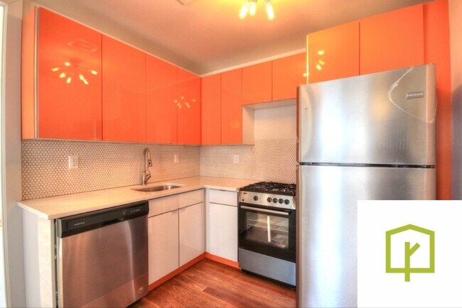 Foto del edificio - 854 Metropolitan Ave