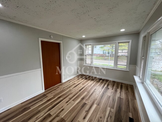 Foto del edificio - 815 S Main St