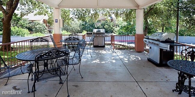 Building Photo - 1 br, 1 bath Apartment - 9701 Stonelake Blvd.