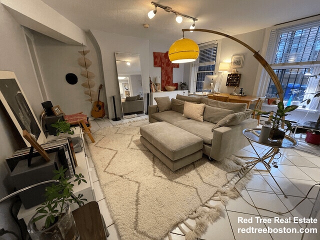 Photo - 429 Marlborough St Apartment