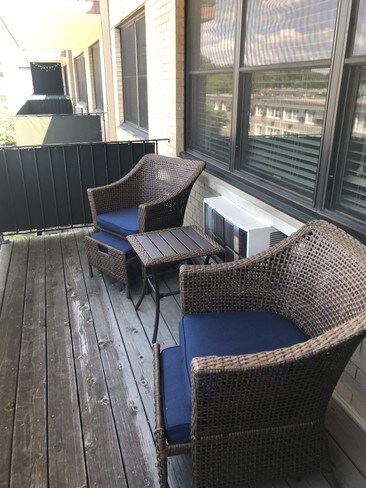 Balcón - 3150 Excelsior Blvd