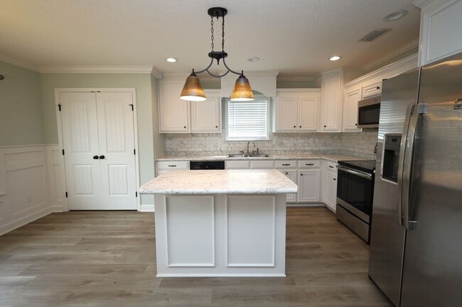 Foto del edificio - 4134 Nelson Hill Pl