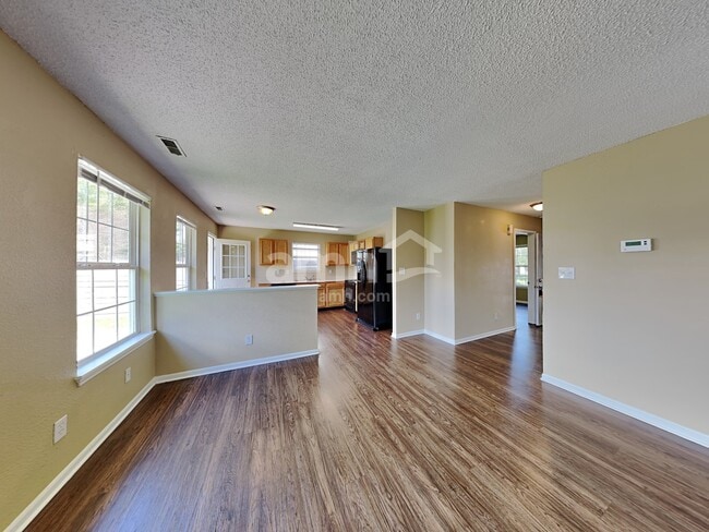 Building Photo - 1428 Blue Brook Way
